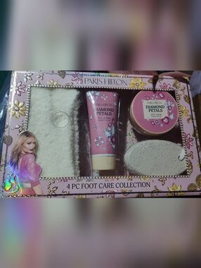 Paris Hilton Diamond Petals Foot Care Lotion Gift Set